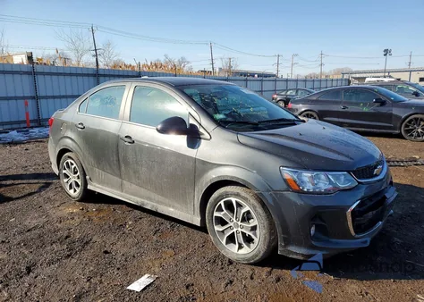 2019 Chevrolet Sonic Lt z USA, uszkodzony, nr VIN 1G1JD5SB3K4148975